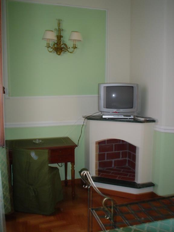 Petit Chateau Μοντεκατίνι Τέρμε Εξωτερικό φωτογραφία